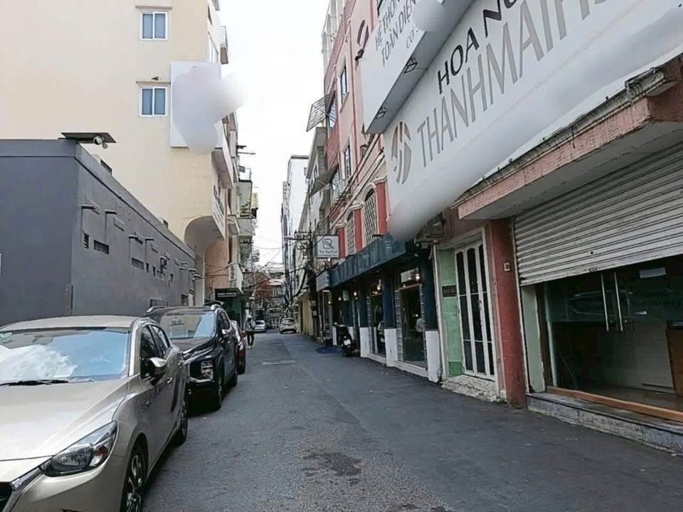 Toà Nhà Văn Phòng Trần Hưng Đạo, Quận 1 - 237m² giá 67 tỷ - Đầu tư sinh lời ngay!