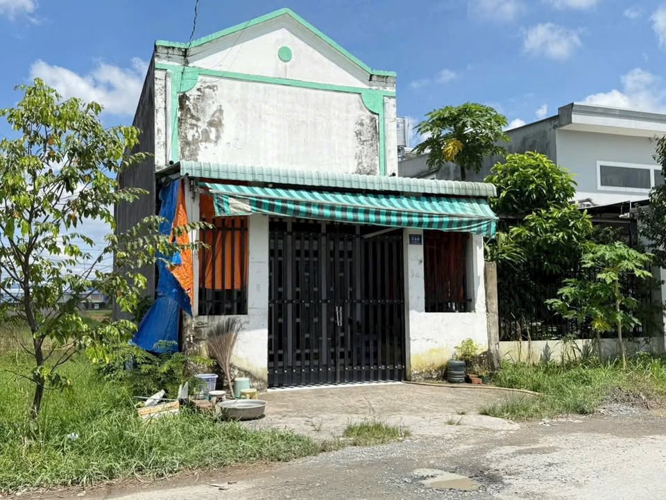 Nhà phố Đức Hòa, 100m², giá 1.5 tỷ - Sổ hồng riêng, mặt tiền đường Nhơn Hòa 2!