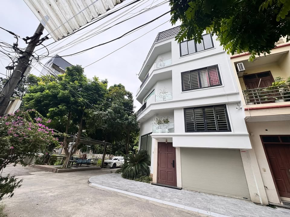 Bán biệt thự mini Thạch Bàn 55m² giá thỏa thuận - Tiện ích xung quanh đầy đủ!