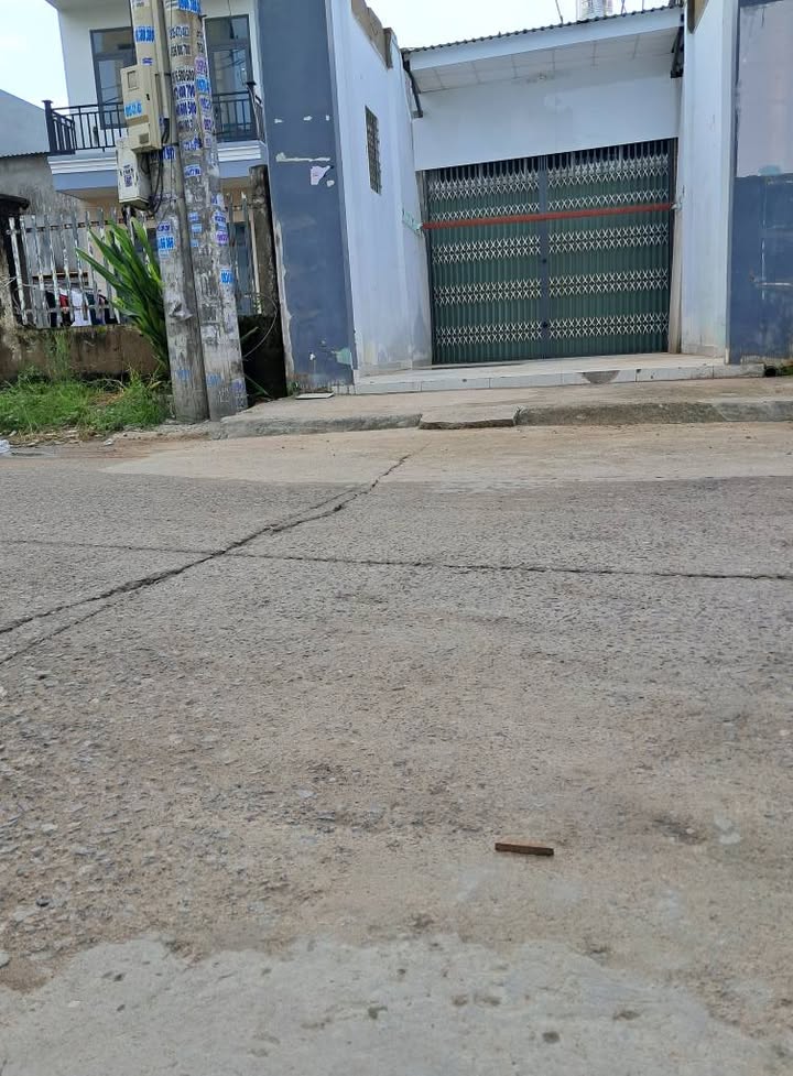 Nhà mặt tiền cho thuê tại Tân Thới Hiệp 24.75m² giá chỉ 5 triệu/tháng - Thích hợp kinh doanh!