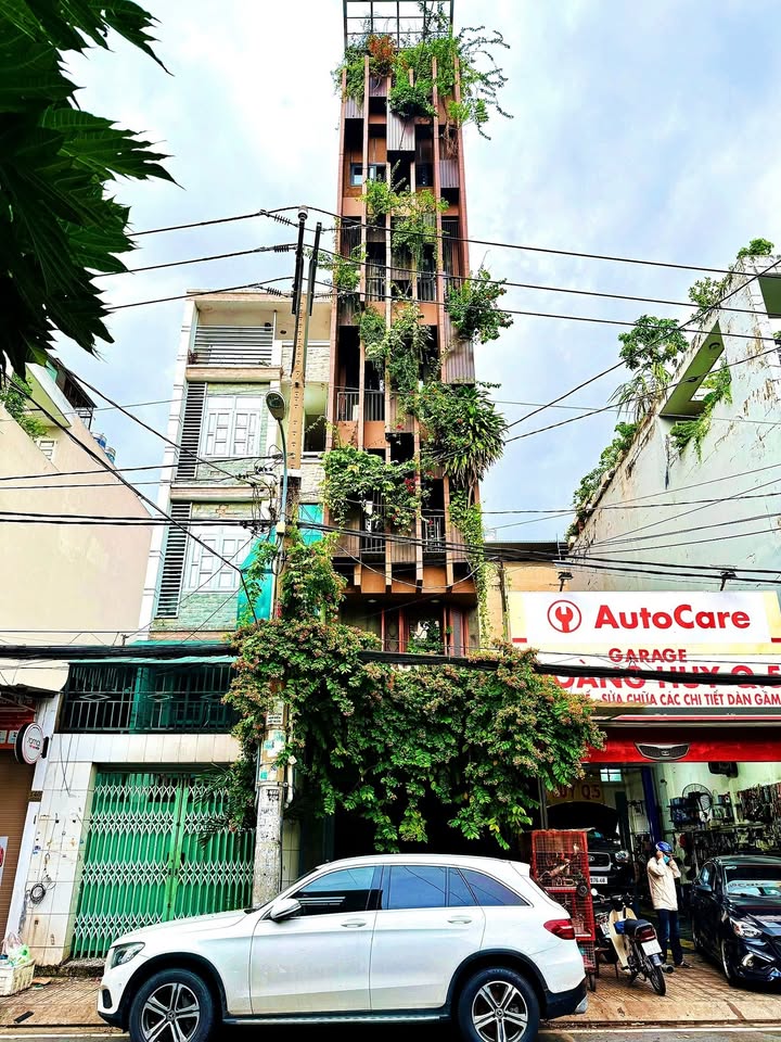 Nhà phố mặt tiền Nguyễn Hữu Tiến, Tân Phú 74m² giá 14.2 tỷ - Đầu tư sinh lời ngay!