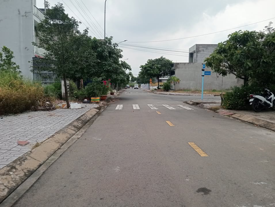 Đất thổ cư Trảng Bom 100m² giá 1.8 tỷ - Sổ đỏ chính chủ!