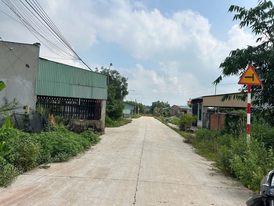 Đất nền 185m² tại ấp 4, xã Trừ Văn Thố, Bàu Bàng - Giá chỉ 799 triệu!