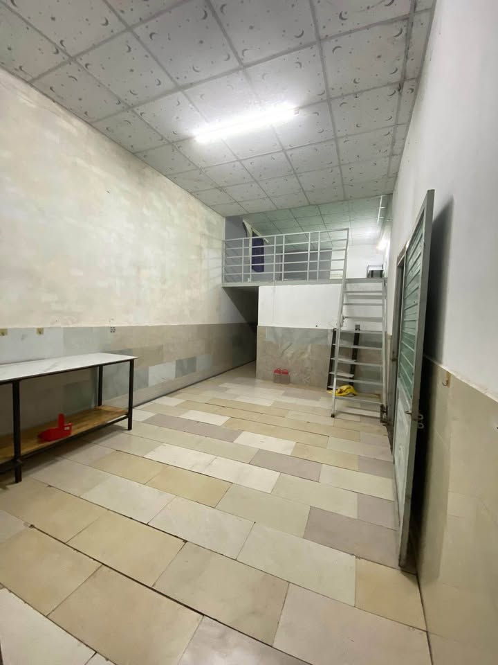 Nhà cho thuê Cái Răng 30m² giá 2.5 triệu - Gác lửng thoáng mát!