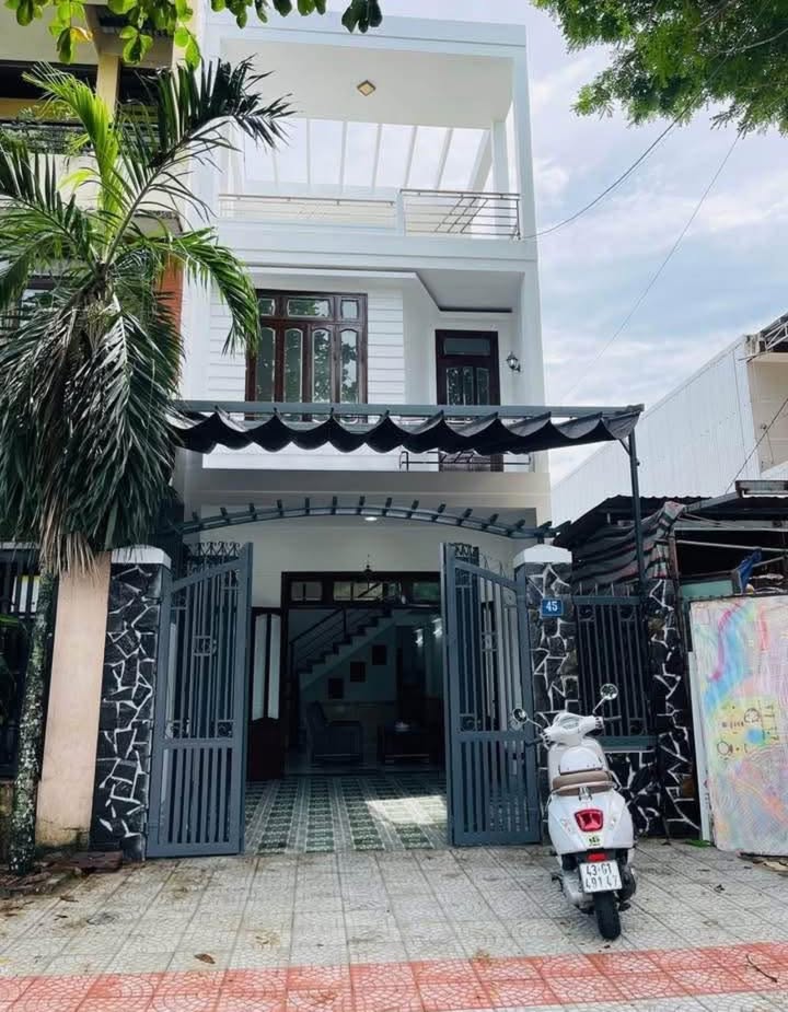 Nhà cho thuê 2,5 tầng tại Hòa Xuân, Đà Nẵng - 3PN, 2WC, chỉ 12 triệu/tháng!