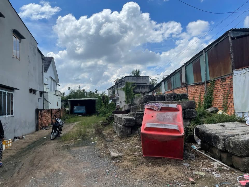 Cho thuê đất đường Cmt8, phường 3, Mỹ Tho 500m² - Mặt bằng rộng rãi, phù hợp kinh doanh!