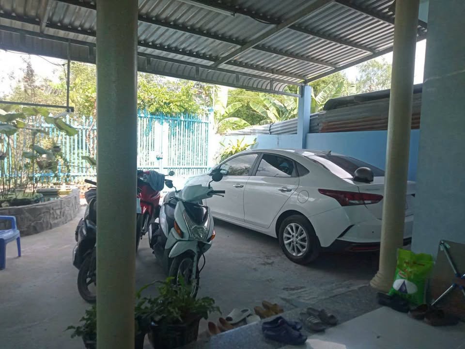 Nhà cấp 4 415m² Tân Hạnh, Vĩnh Long giá 3.5 tỷ - Sân vườn thoáng mát!