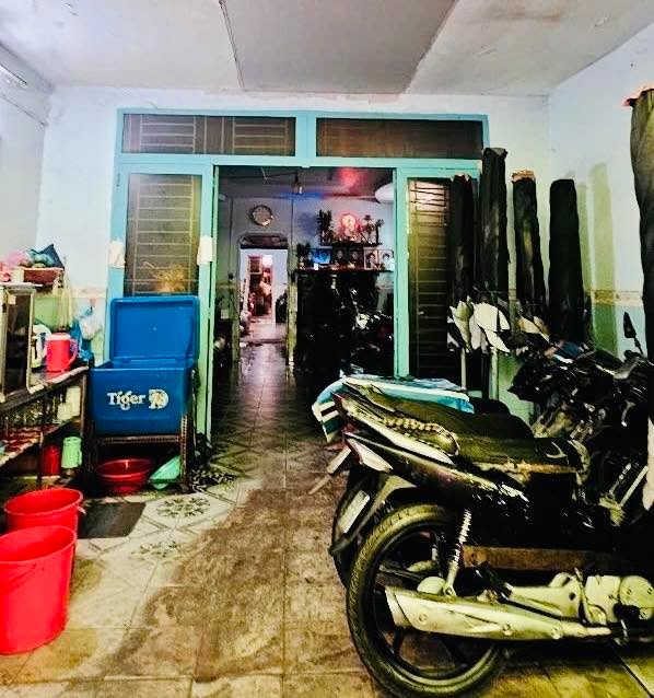 Nhà mặt tiền chợ Phước Bình Thủ Đức 86m² giá 11 tỷ - Đầu tư sinh lời ổn định!