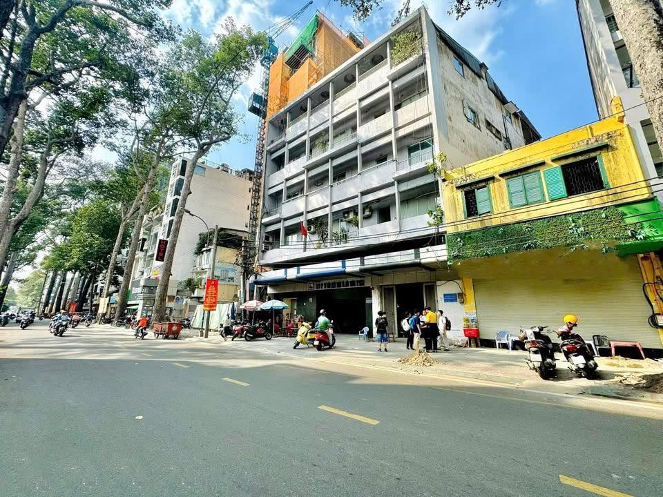 Cho thuê mặt bằng kinh doanh Trần Quang Khải, Quận 1 - Diện tích 90m², thỏa thuận giá!