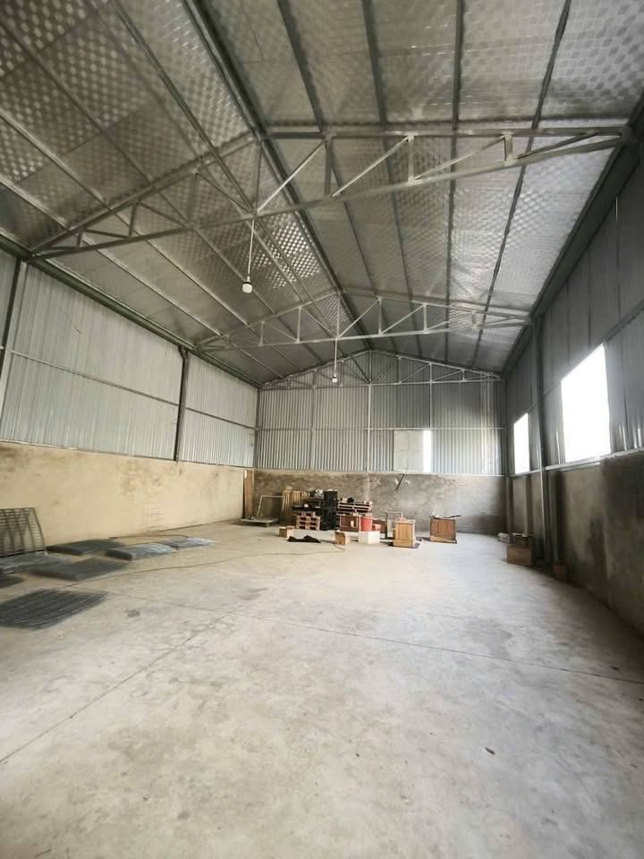 Cho thuê kho xưởng Biên Hòa 400m² giá 10 triệu - Xưởng cao ráo, tôn chống nóng