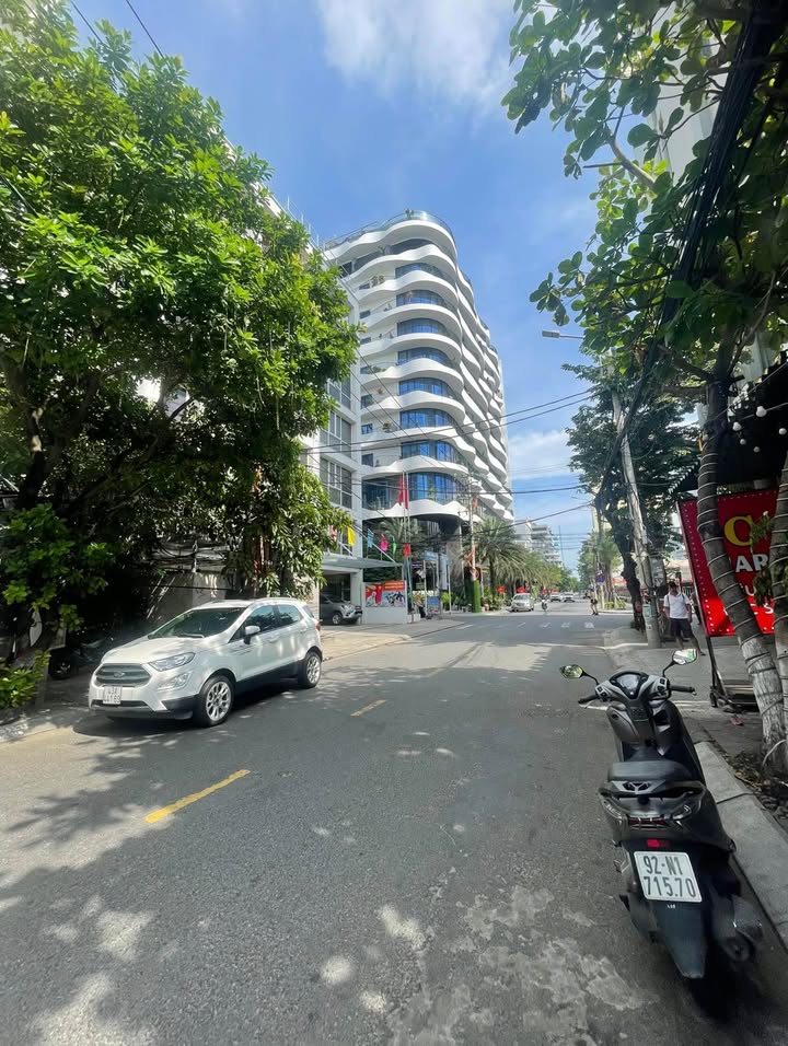 Nhà 3 tầng mặt tiền An Thượng 19, Đà Nẵng - Kinh doanh ngay, giá 12.2 tỷ!