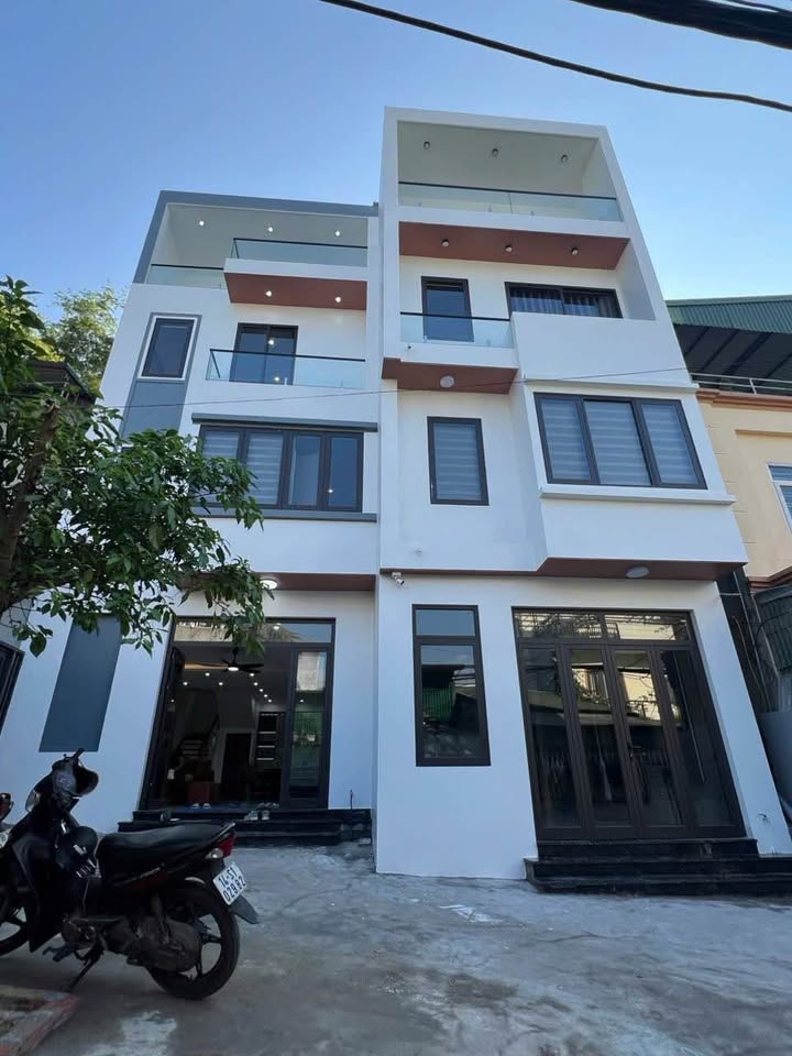 Nhà 4 tầng Cao Thắng Hạ Long 63m² giá 3 tỷ - Full nội thất cao cấp!