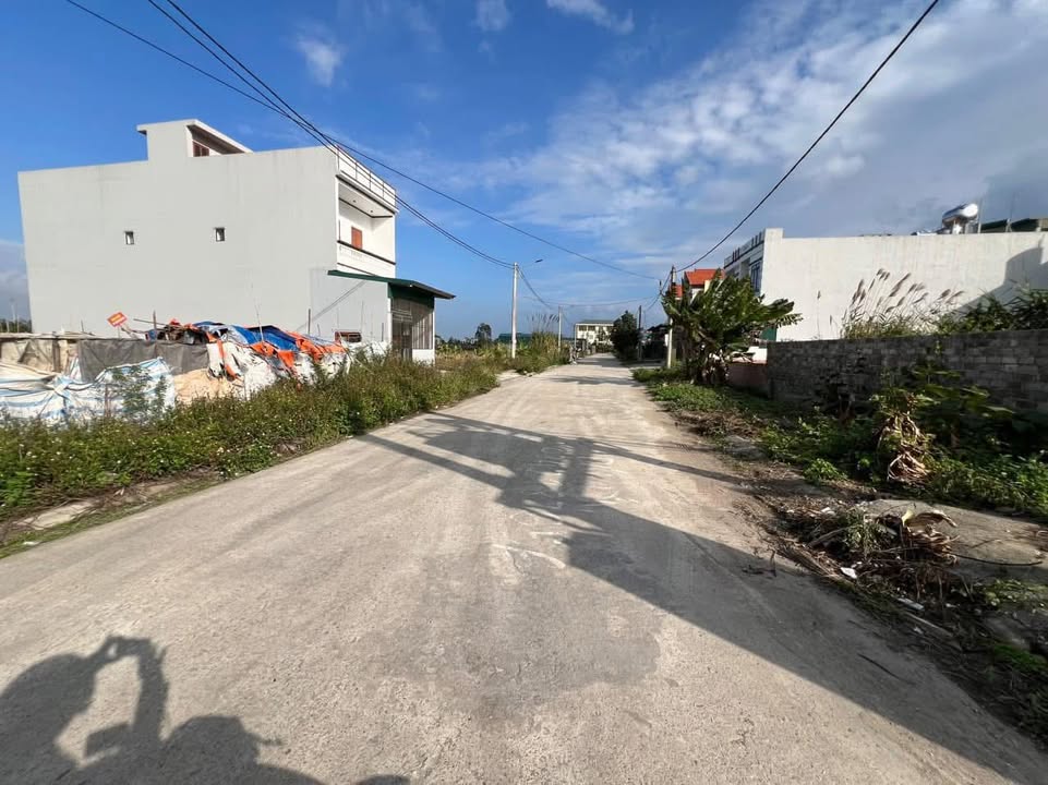 Đất nền quy hoạch dân cư Phong Hải, Quảng Yên 100m² giá 2 tỷ - Vị trí đẹp, an ninh tốt!