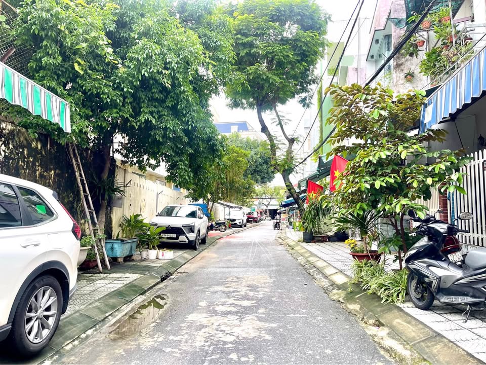 Nhà cho thuê 2.5 tầng đường Hà Huy Tập, Đà Nẵng - Giá 11 triệu/tháng, ô tô vào tận nơi!