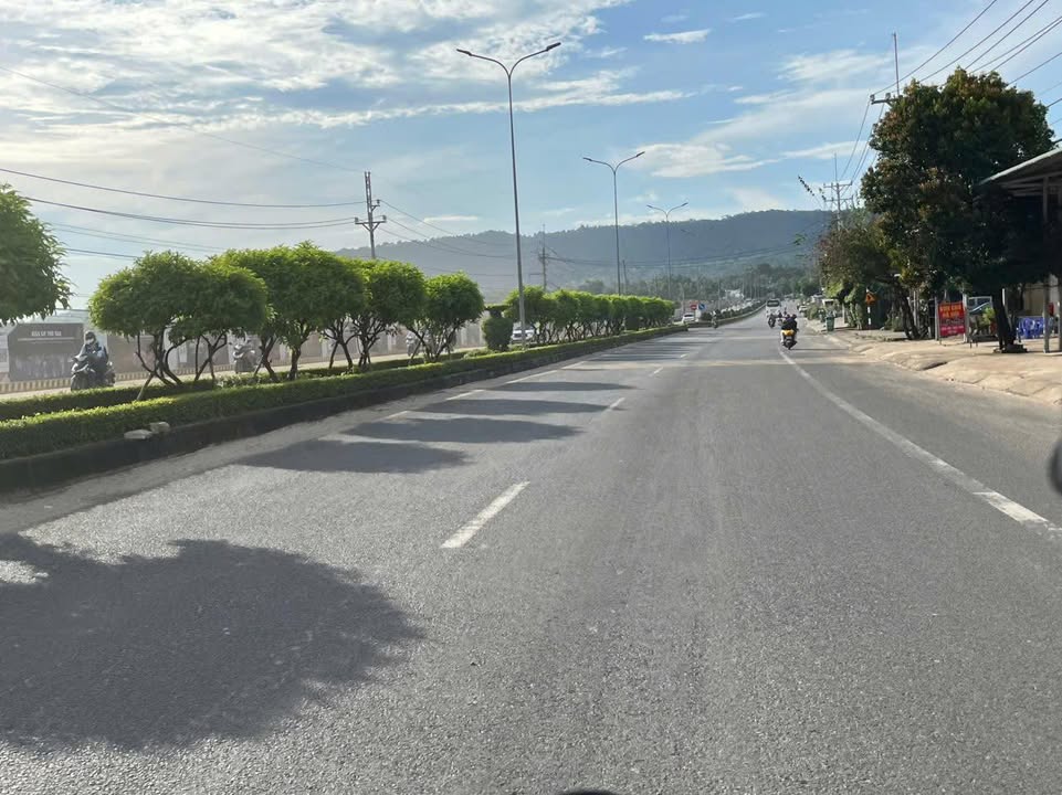 Lô đất bán gấp tại chợ Hàm Ninh, Phú Quốc 290m² giá chỉ 3.9 tỷ - Đầu tư sinh lời ngay!