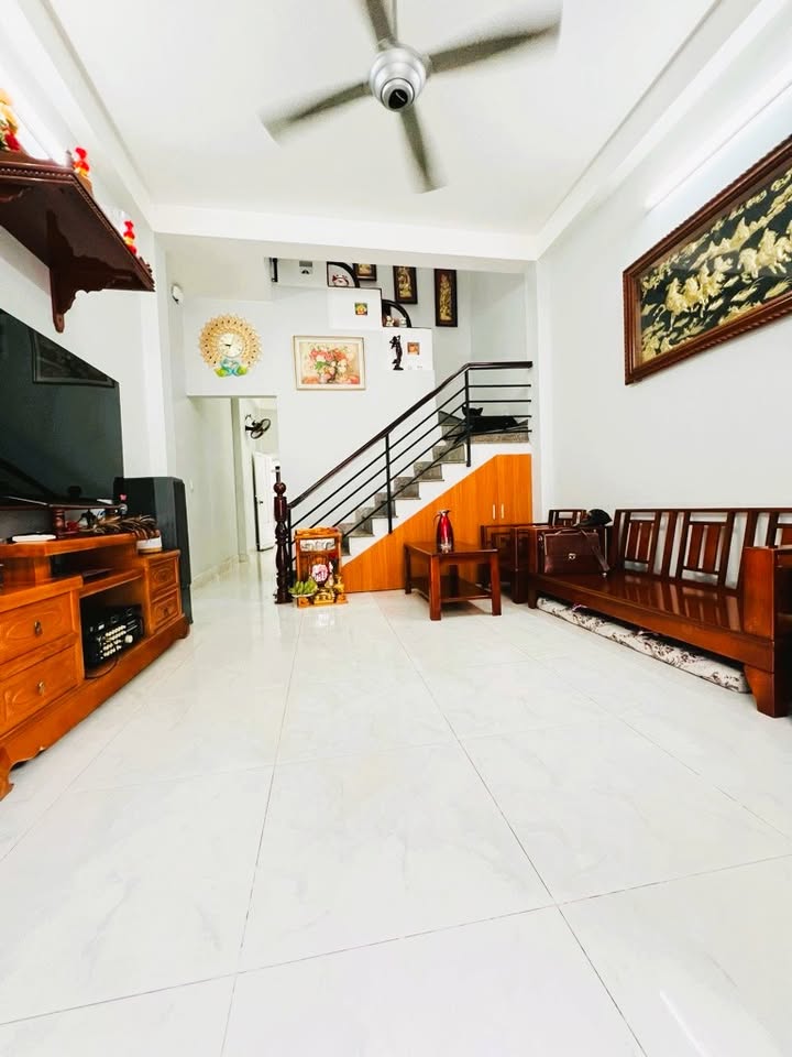 Nhà đẹp Hiệp Phú Thủ Đức 54m² giá chỉ 4 tỷ - Sẵn sàng vào ở ngay!