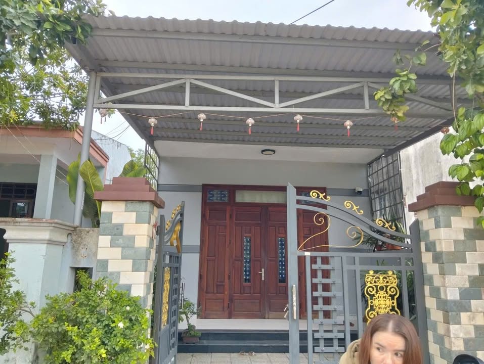 Nhà đẹp Hòa Tiến Đà Nẵng 110m² giá 3.5 tỷ - Tiềm năng kinh doanh tốt!