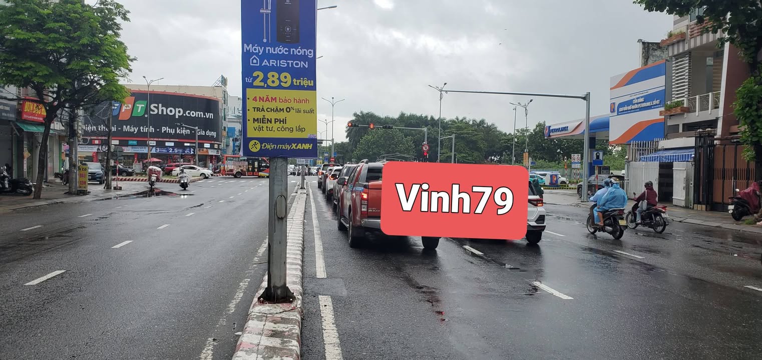 Bán gấp FrontHouse đường Nguyễn Tri Phương, Đà Nẵng 165m² - Vị trí đắc địa gần sân bay!