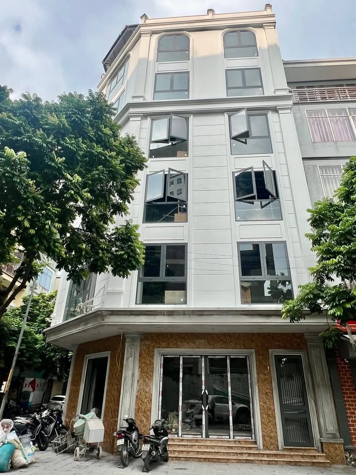 Cho thuê nhà Văn Phú 4 tầng - Phù hợp làm văn phòng hoặc quán cà phê