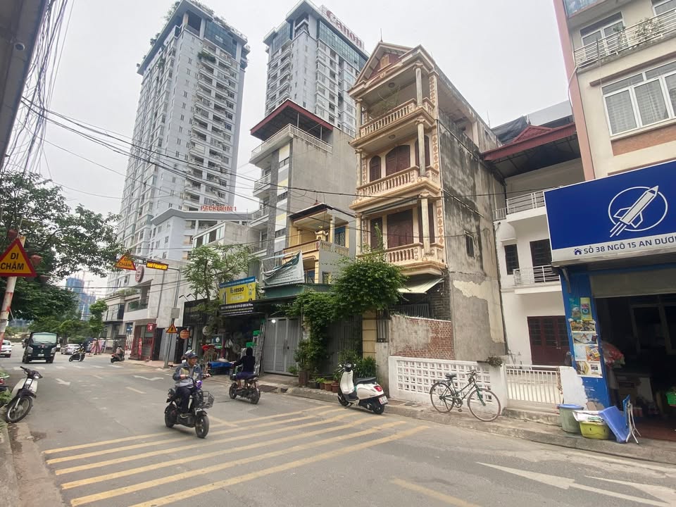 Lô đất 102m² Ngõ 15 An Dương Vương, Tây Hồ - Bán gấp chỉ 30 tỷ!