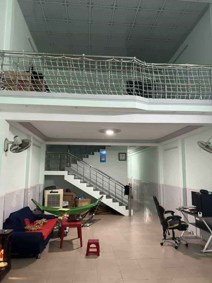 Nhà mặt tiền đường Phạm Vấn, Sơn Trà 80m² chỉ 8 triệu/tháng - Cơ hội thuê tuyệt vời!