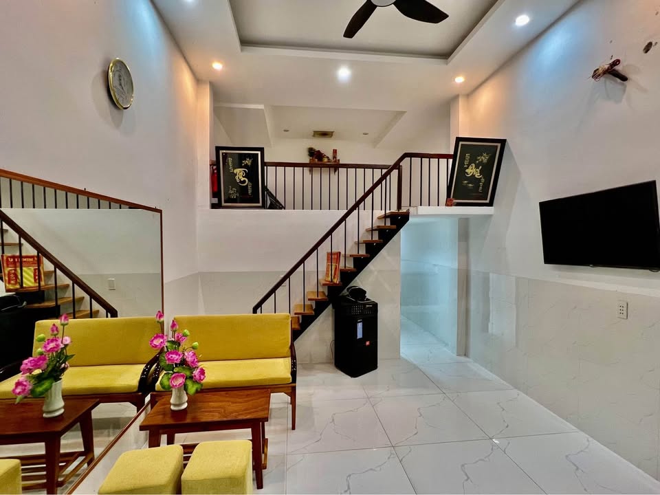 Cho thuê căn hộ mặt tiền Nguyễn Sắc Kim 26m² giá 3.5 triệu - Phù hợp kinh doanh và sinh sống!