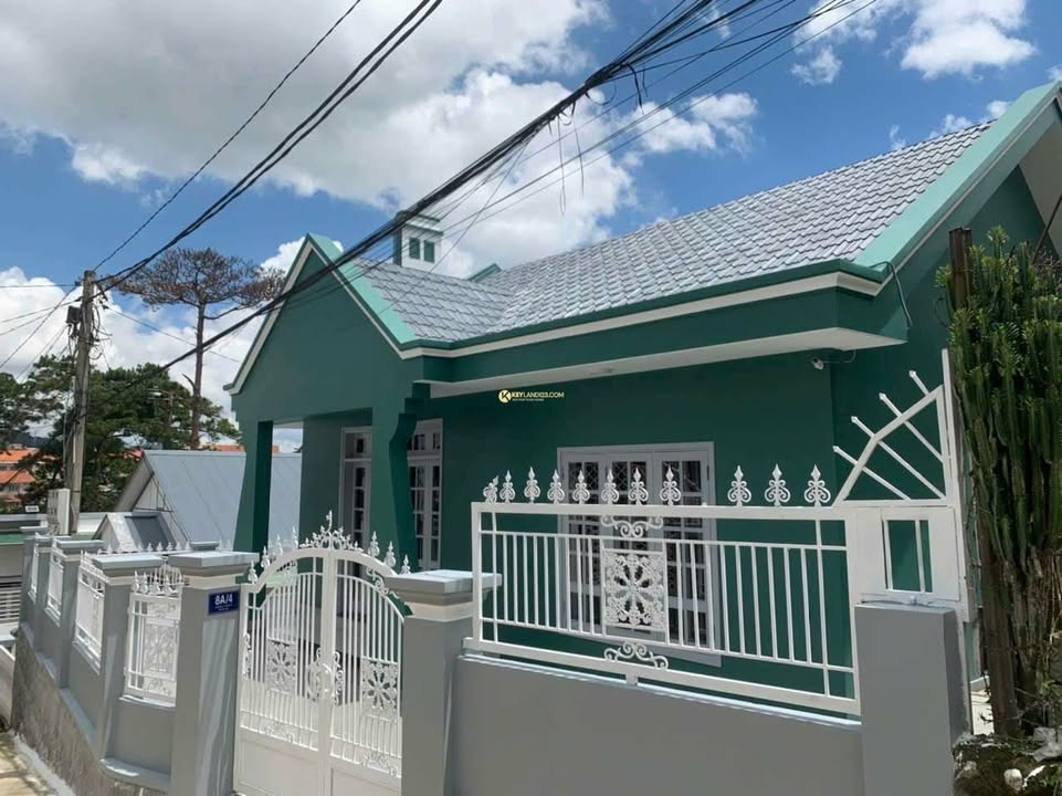 Nhà phố hẻm ô tô lớn Đường Ba Tháng Tư 168m² giá 9.9 tỷ - Địa điểm đắc địa tại Đà Lạt!