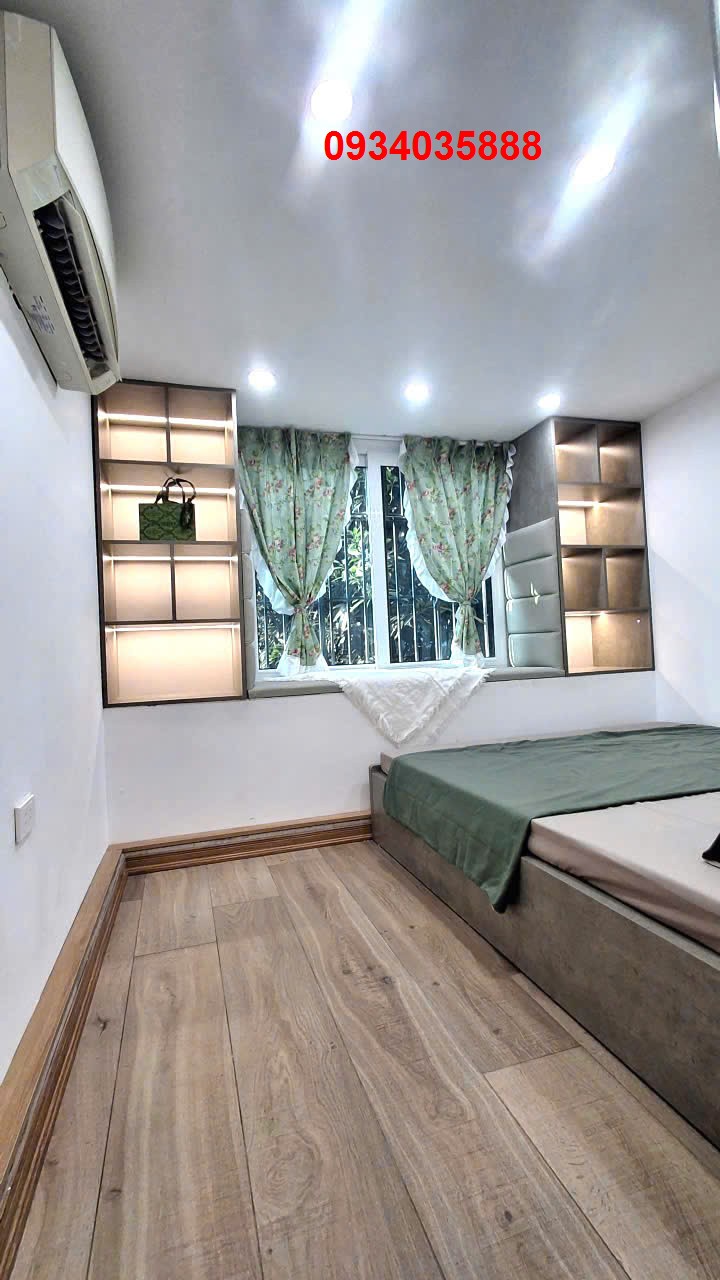 Căn hộ tập thể Nhà G2 Trung Tự, Đống Đa 65m² giá 4.5 tỷ - Nhà đẹp, vào ở ngay!