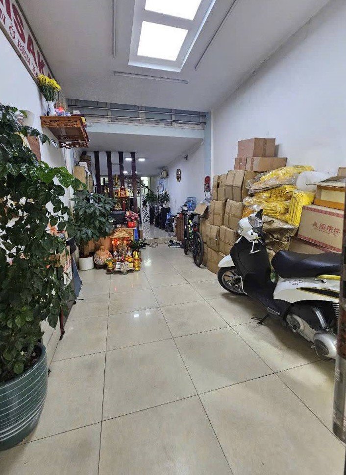 Nhà mặt phố Ngọc Lâm, Long Biên 55m² giá 20 triệu - Kinh doanh đỉnh cao!
