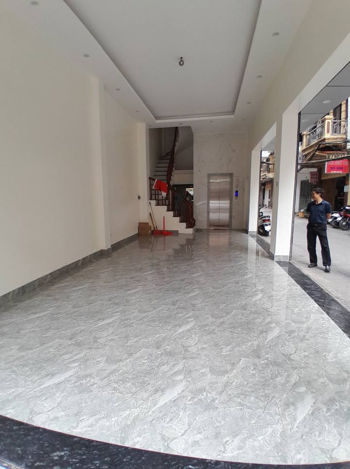 Cho thuê mặt bằng kinh doanh Kim Đồng 3 tầng, 60m² giá 20 triệu - Vị trí đắc địa, tiện lợi!