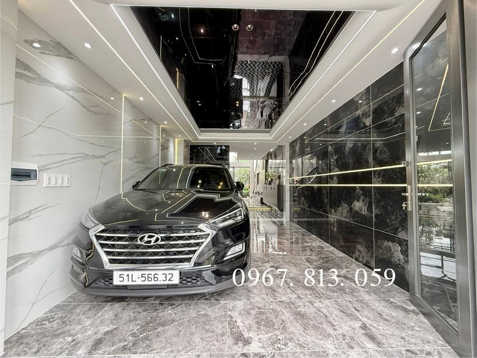 Bán nhà phố Thạnh Xuân 25, P.Thới An 104m² giá 9.99 tỷ - Thang máy hiện đại, nội thất full option!