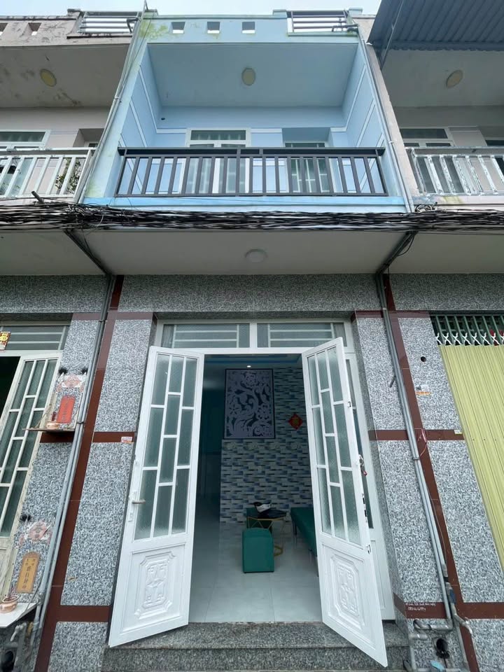 Nhà bán Lộc Hậu, Cần Giuộc 28m² giá 700 triệu - Tiện ích xung quanh phong phú!