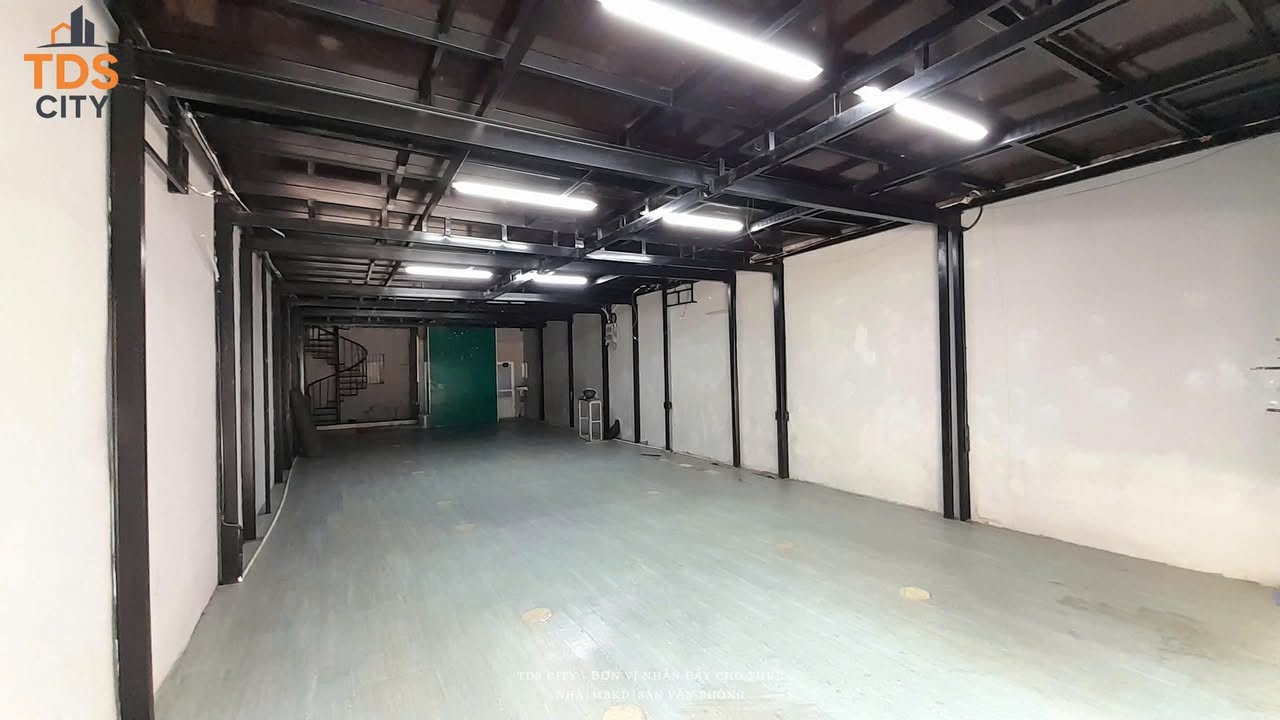 Cho thuê mặt bằng kinh doanh tại 196 Đường Phú Diễn, 112m² giá 20 triệu - Phù hợp mọi mô hình kinh doanh!