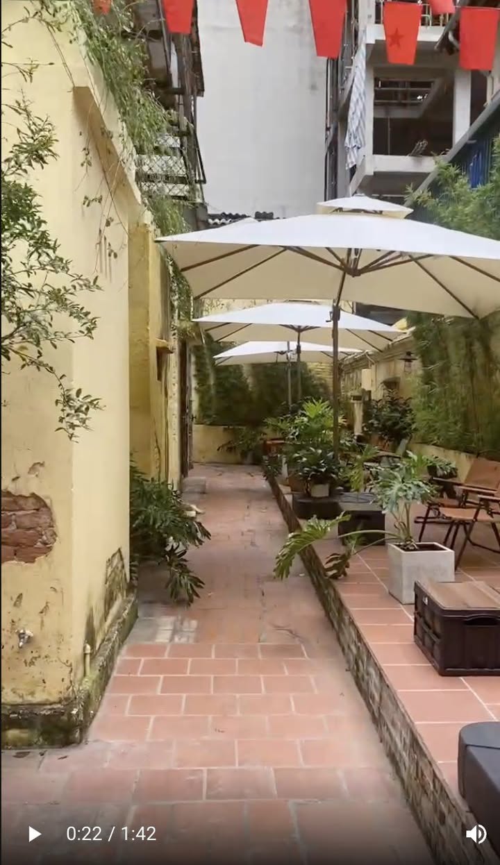 Cho thuê dãy nhà mặt phố Phan Bội Châu, Hoàn Kiếm 100m² - Vị trí đẹp, thích hợp làm homestay!