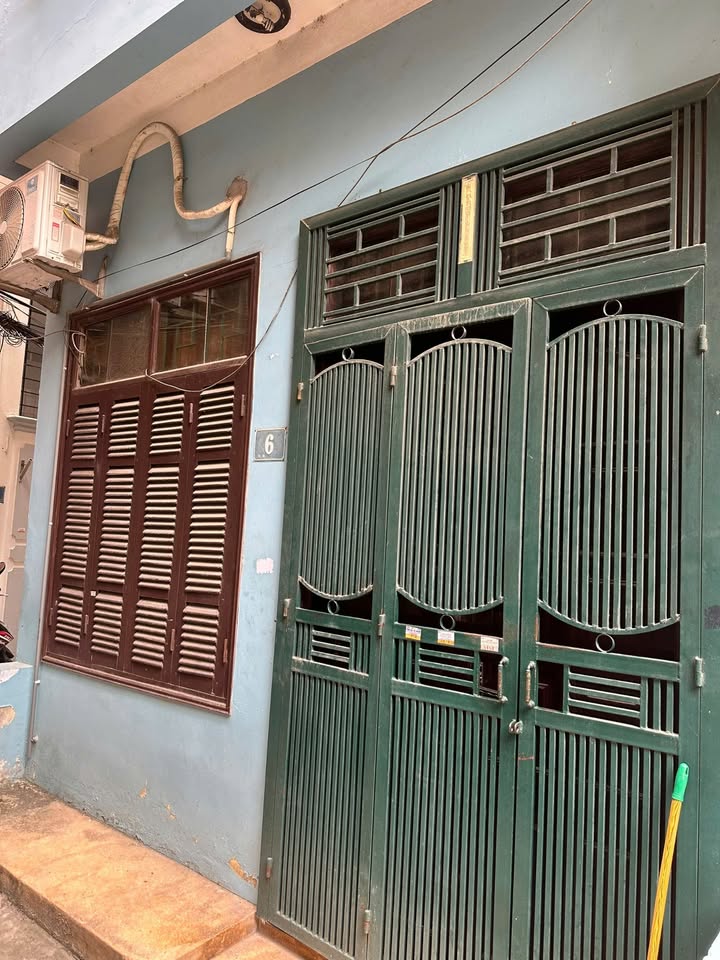 Nhà cho thuê Ngõ 192 Lê Trọng Tấn 3 phòng ngủ - Giá chỉ 8 triệu/tháng