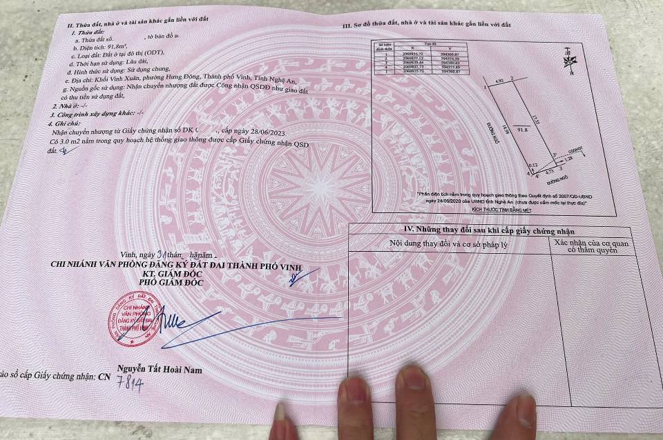 Nhà 3 tầng Hưng Đông 91.8m² giá 3.7 tỷ - Thiết kế đẹp, chính chủ bán gấp!