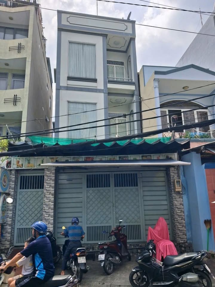 Nhà mặt tiền kinh doanh Tân Sơn Nhì 96m² giá 12 tỷ - Vị trí đắc địa, tiềm năng lớn!