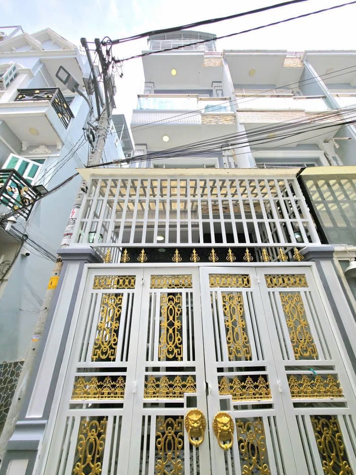 Nhà phố 2319 Huỳnh Tấn Phát, Nhà Bè 32m² giá 2.69 tỷ - Chính chủ bán gấp!