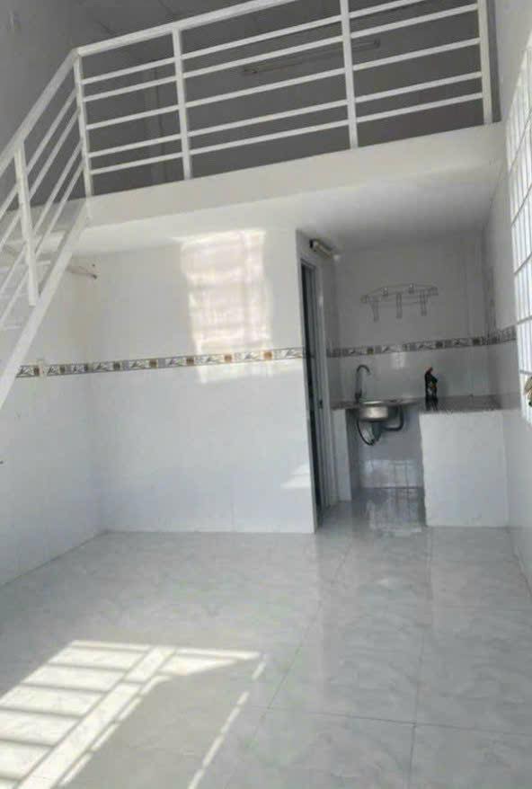 Phòng trọ Vĩnh Hải 20m² giá 2.5 triệu - Gác lửng thoáng mát gần biển!