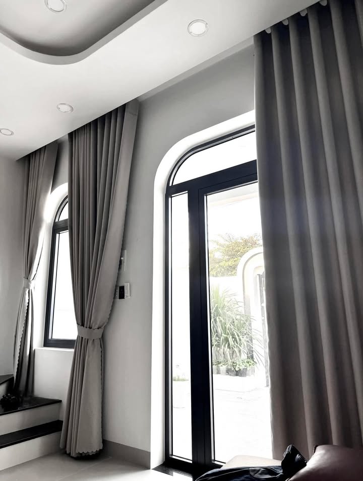 Nhà 1 trệt 1 lầu Cam Lộc, Cam Ranh 152m² giá 3.5 tỷ - Full nội thất sang trọng!