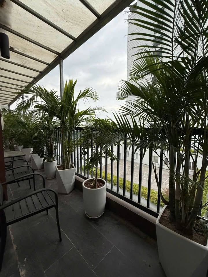 Căn hộ 3 phòng ngủ tại Đường Tú Hoa, Tây Hồ 180m² giá 1.500.000.000 VND - Full nội thất đẹp