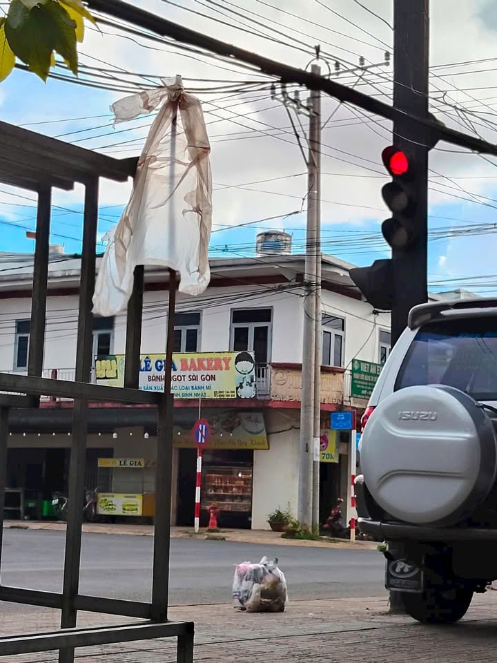 Nhà cấp 4 mặt tiền Nguyễn Văn Cừ, Bảo Lộc 405m² giá 5 tỷ - Đầu tư sinh lời ngay!