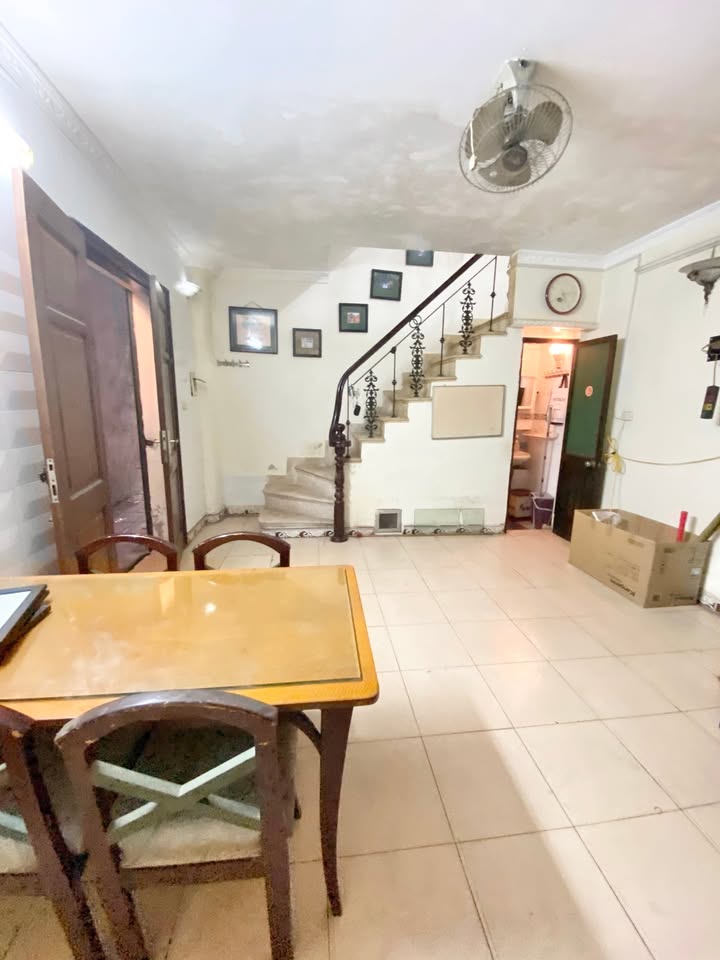 Nhà cho thuê 4.5 tầng Minh Khai 25m² giá 8 triệu - Tiện nghi đầy đủ, gần Bách Khoa!