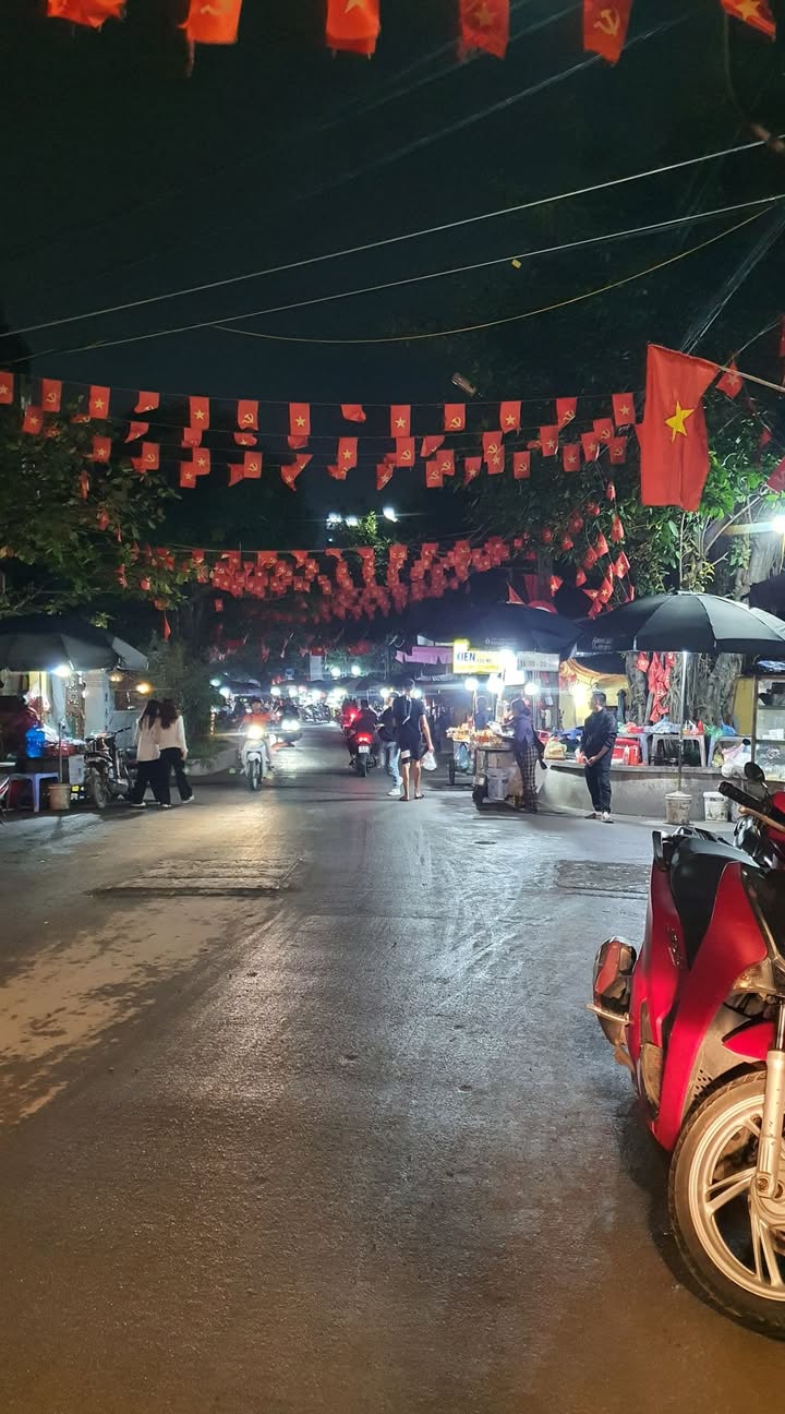 Nhà mặt phố Triều Khúc 50m² giá thỏa thuận - Kinh doanh sôi động ngày đêm!