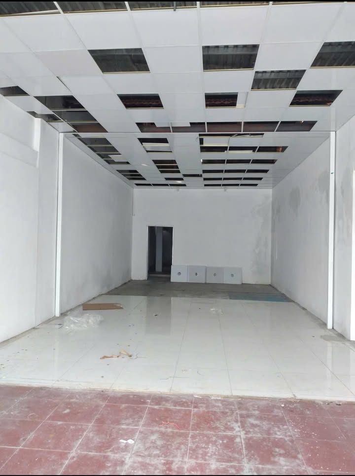 Nhà mặt tiền kinh doanh Tô Ngọc Vân, Thủ Đức 150m² - Giá thuê 25 triệu/tháng!