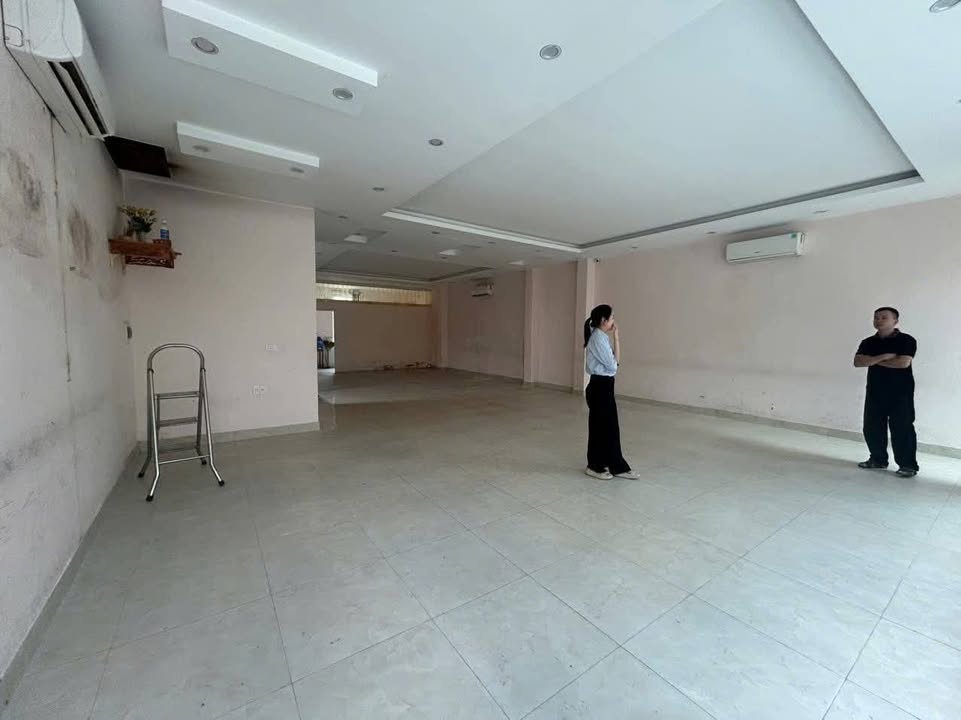Cho thuê FrontHouse 130m² đường Đặng Thái Thân - Giá chỉ 16 triệu/tháng!