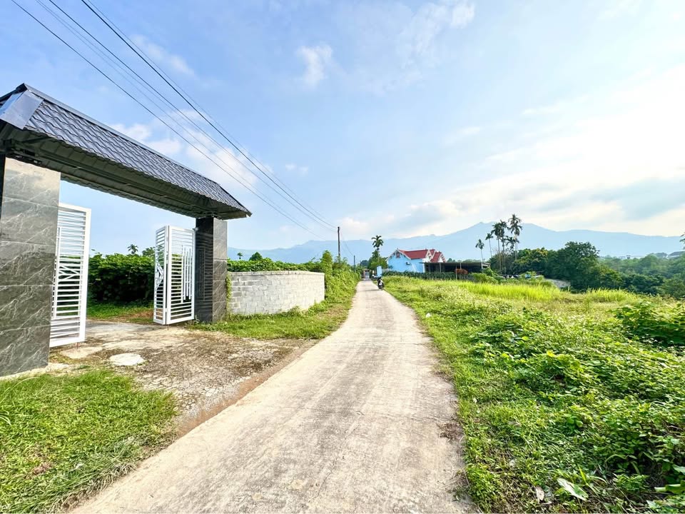 Đất thổ cư 2100m² tại Cư Yên - Lương Sơn chỉ 4 tỷ - Vị trí đẹp, view núi thoáng mát!