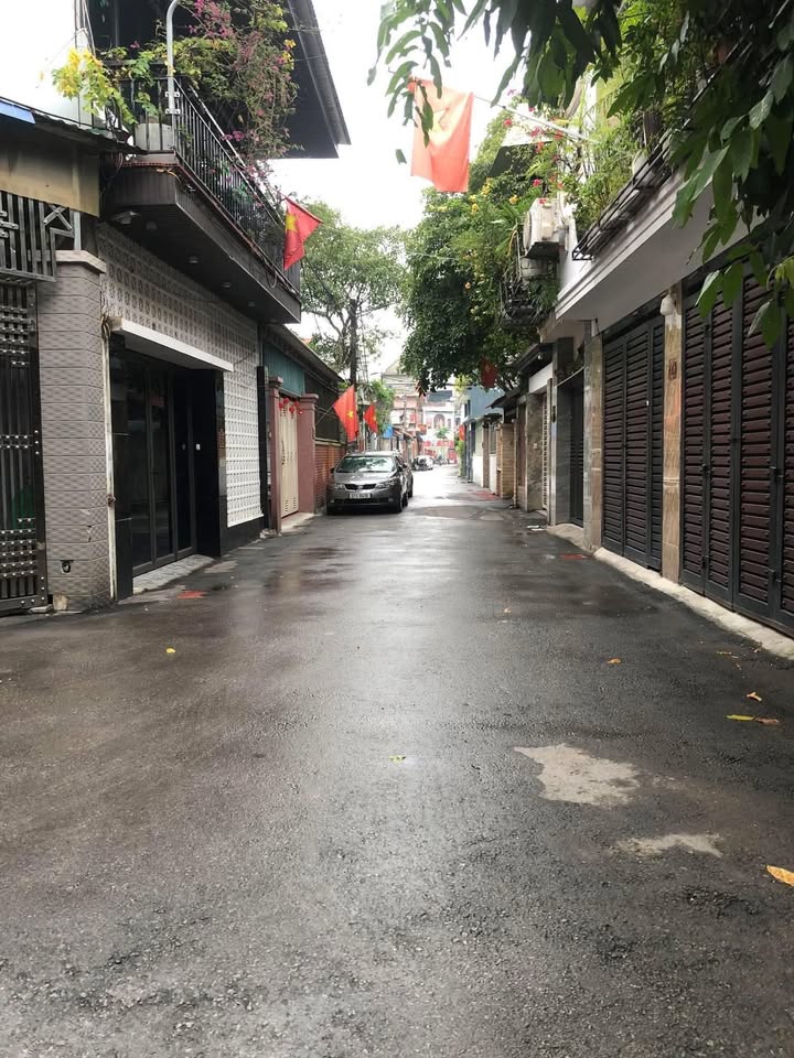 Nhà cho thuê 2 tầng Nguyễn Văn Cừ 110,5m² giá 6,5 triệu - Vị trí trung tâm thuận lợi