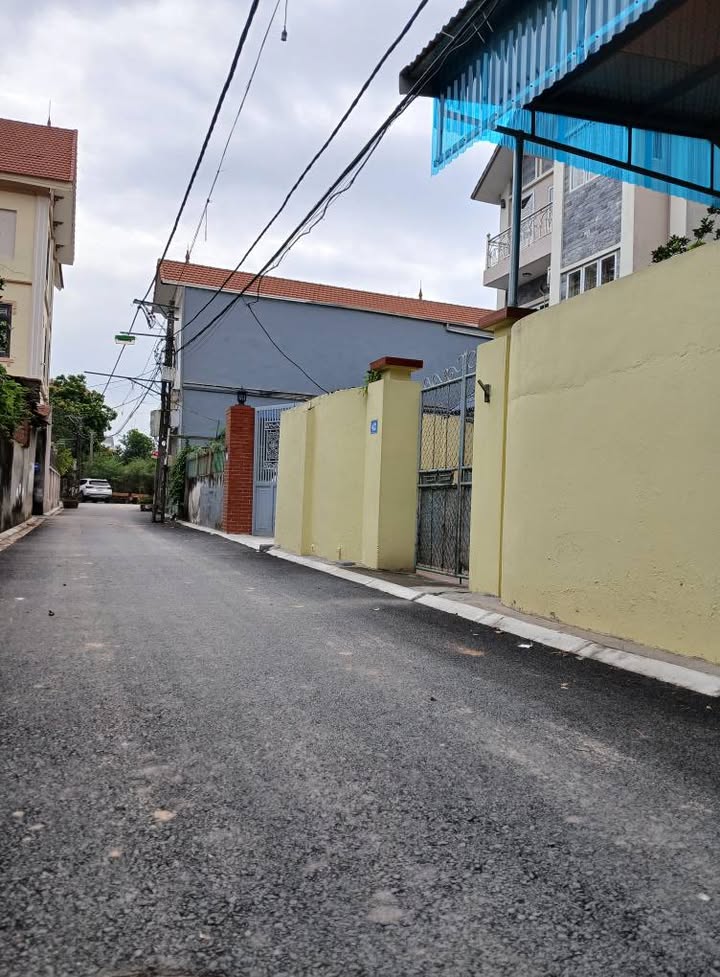 Đất Phú Thị 90m² giá 4.5 tỷ - Sổ đỏ chính chủ, đường ô tô vào tận nơi!