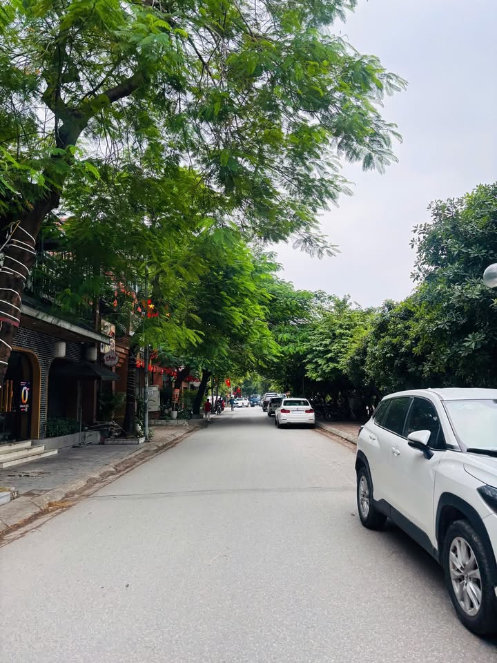 Biệt thự Văn Quán 150m² giá 40 tỷ - Không gian sống đẳng cấp bên hồ